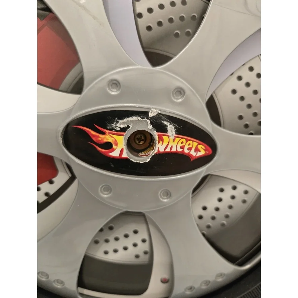 Hot Wheels Large Spinner Wheel Car Case Holds 72 Cars 1:64 Scale 2005